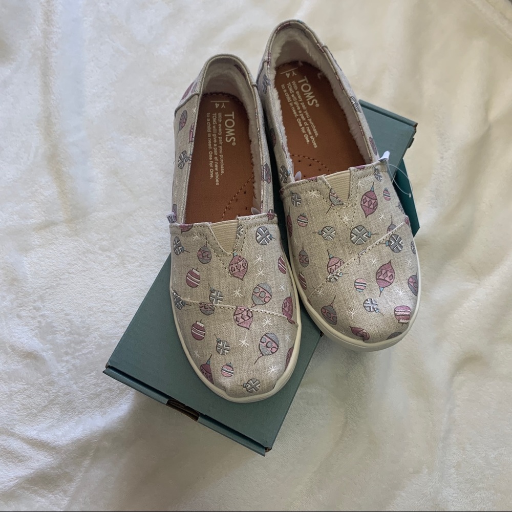 NIB TOMS classic sparkle ornaments holiday shoes 4